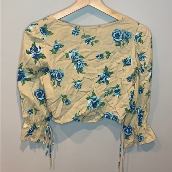 Catiza Top in Rose Blossom Blue by Motel - Picture 4 of 4